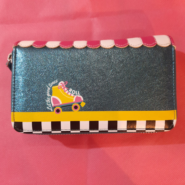 KITTY'S DINER - Vendula London - Medium ziparound Wallet